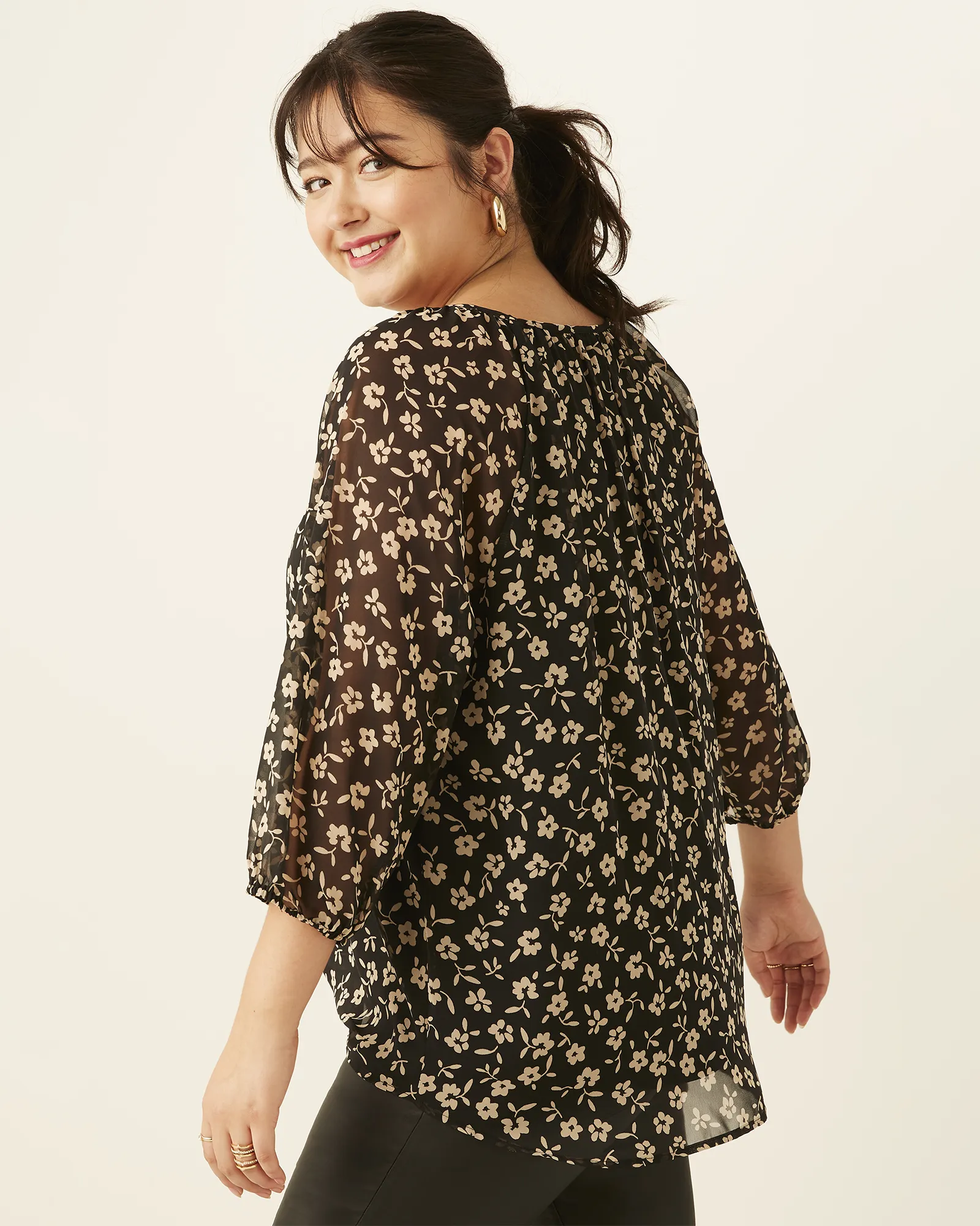 Delilah Printed Peasant Top | Black / Taupe