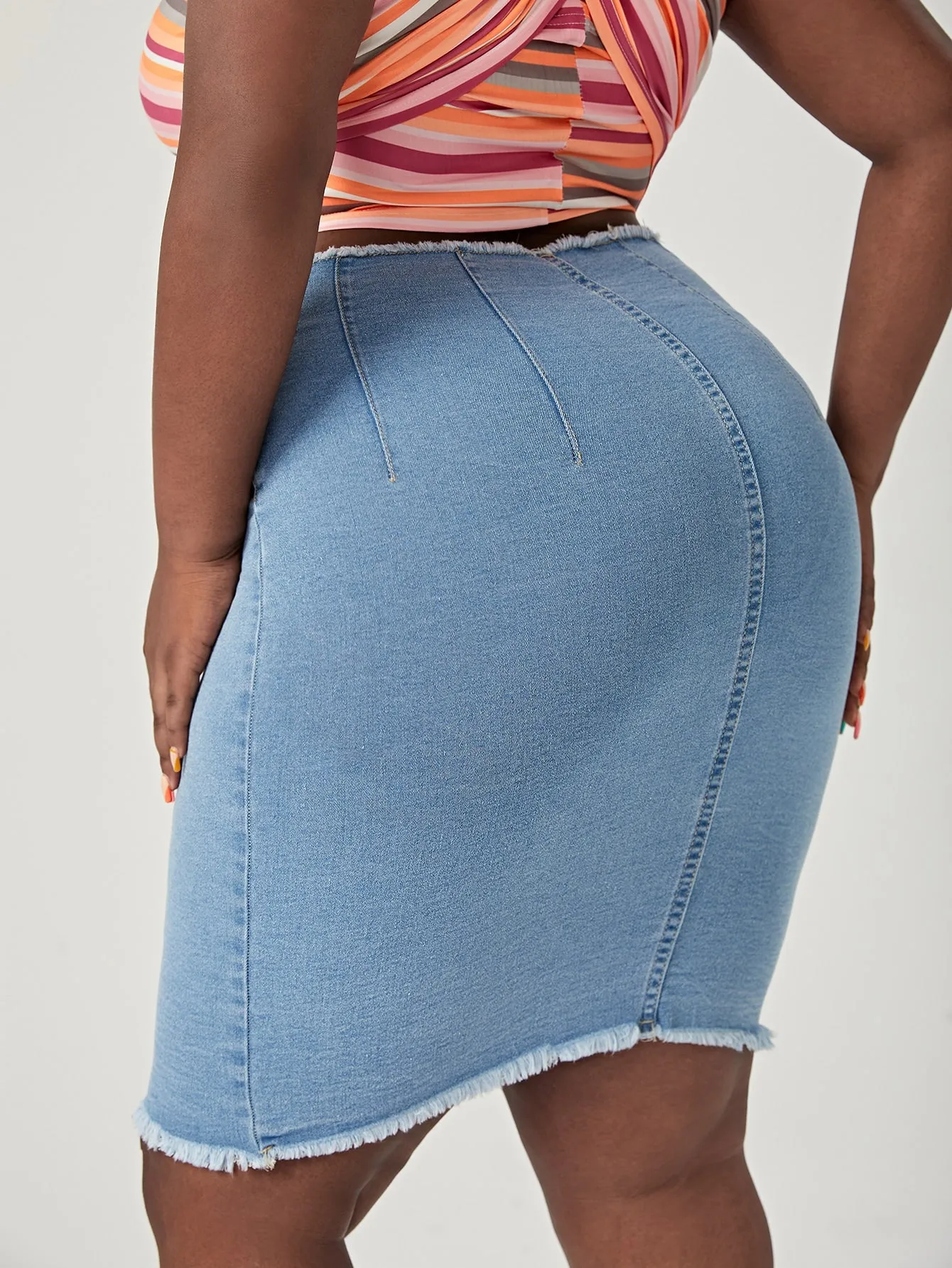 Plain Raw Hem High Waist Short Plus Size Denim Skirt