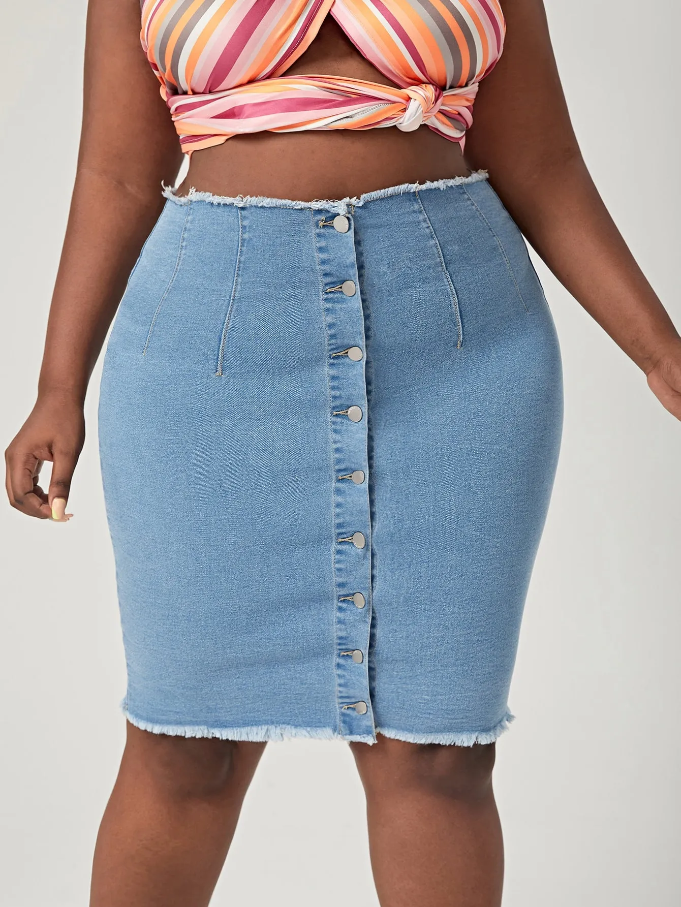 Plain Raw Hem High Waist Short Plus Size Denim Skirt