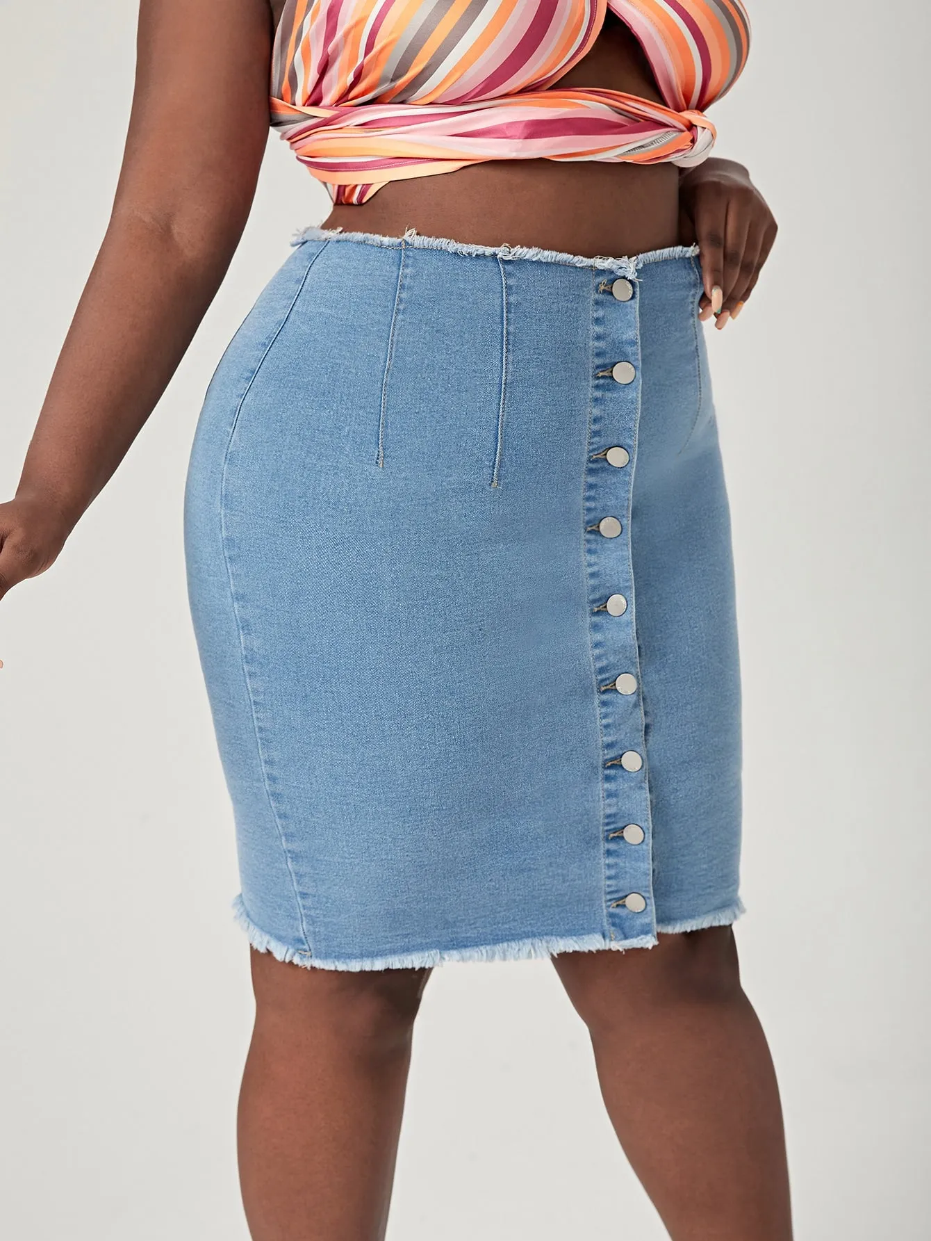 Plain Raw Hem High Waist Short Plus Size Denim Skirt