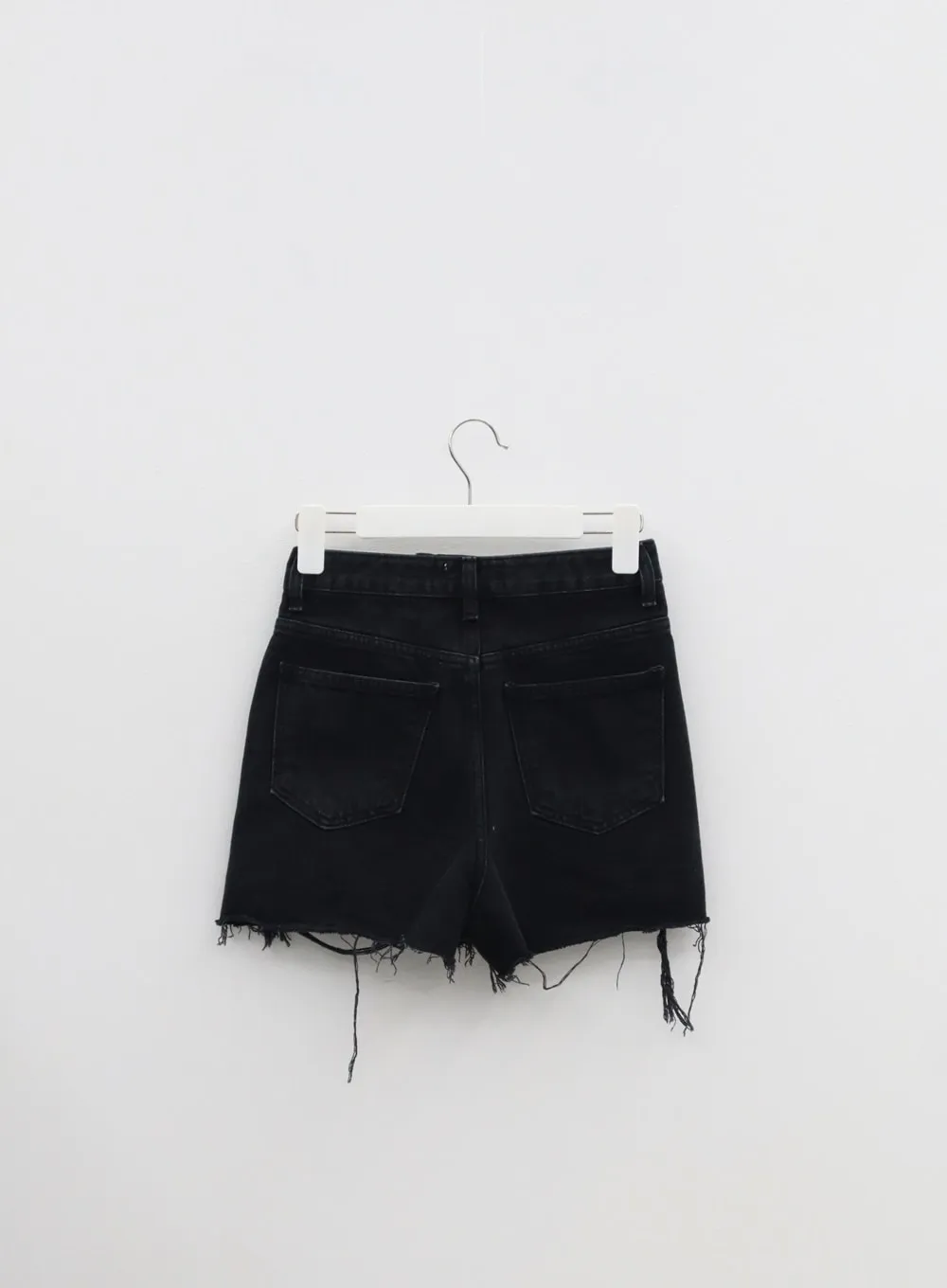 Unbalanced Ripped Shorts IM309