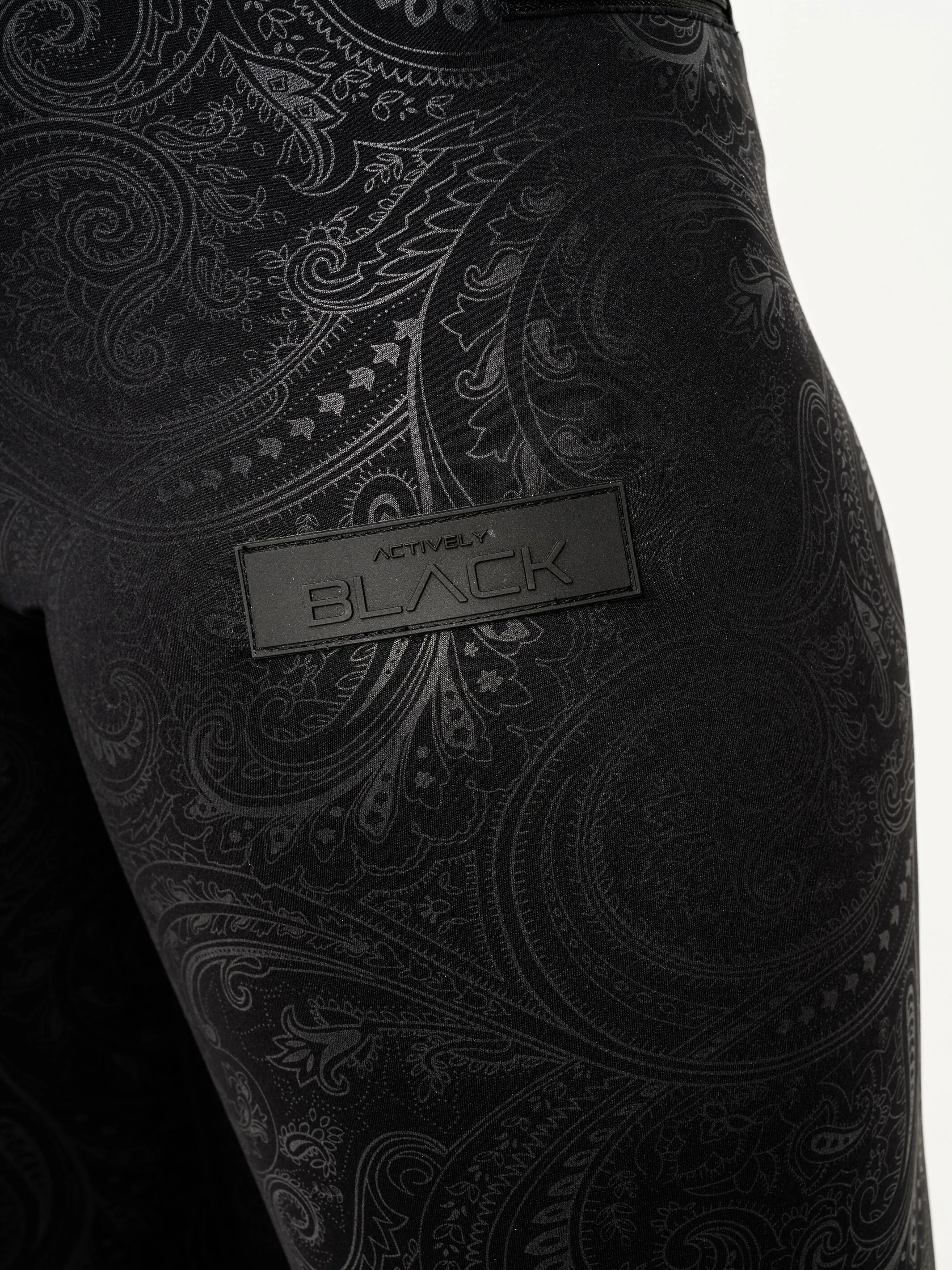 Women's Black Paisley V Cut Tights